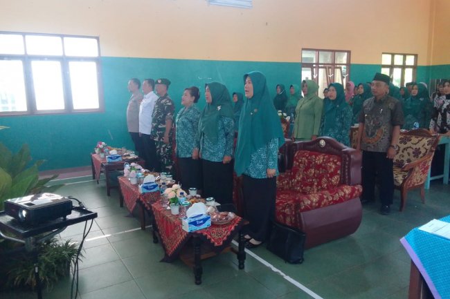 Babinsa Hadiri Undangan Pelaksanaan Pembinaan Administrasi 10 Program Pokok PKK dan Peninjauan Lapangan dari TP PKK Kabupaten Banjarnegara