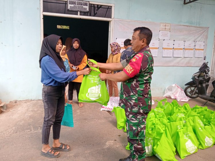 Babinsa Dampingi Penyaluran Bantuan Untuk Penurunan Stunting