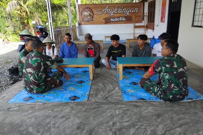 Menjalin Silaturahmi Yang Baik, Babinsa Komsos Bersama Warga Binaan