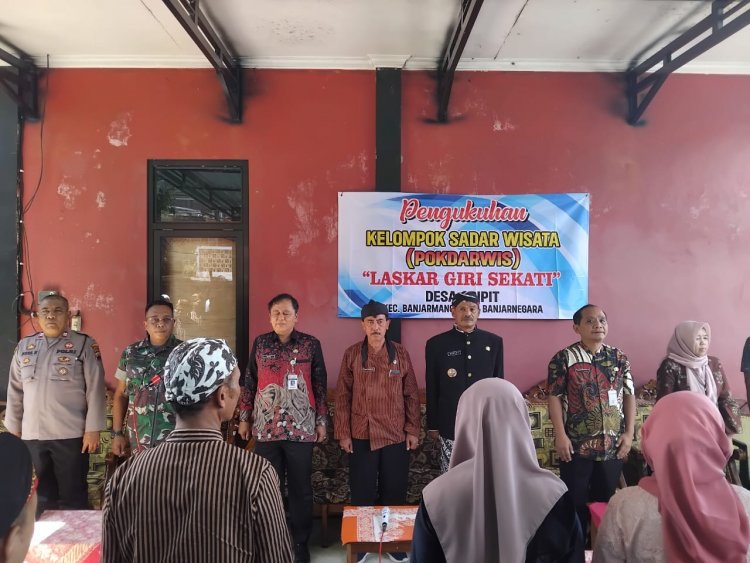Danramil Hadiri Acara Rewahan dan Pengukuhan Kelompok Sadar Wisata Laskar Giri Saketi di Balai Desa Gripit
