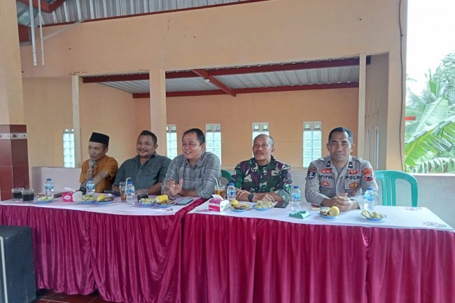 Babinsa Hadiri Kegiatan Halal Bihalal Bersama Kades Banjarmangu 