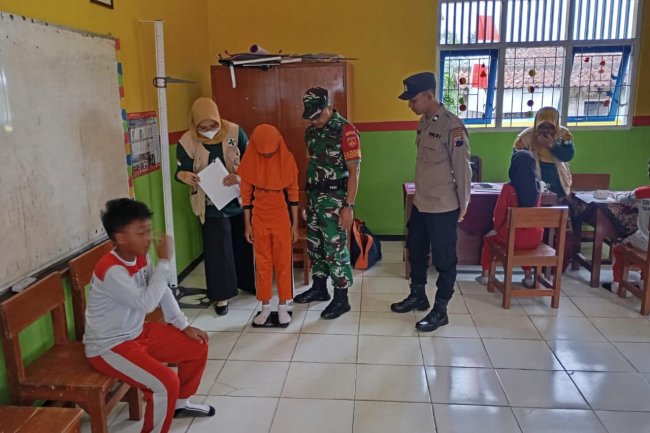 Babinsa Melaksanakan Pendampingan Kegiatan Pengecekan Kesehatan gratis (PKG) Di Wilayah Binaan 