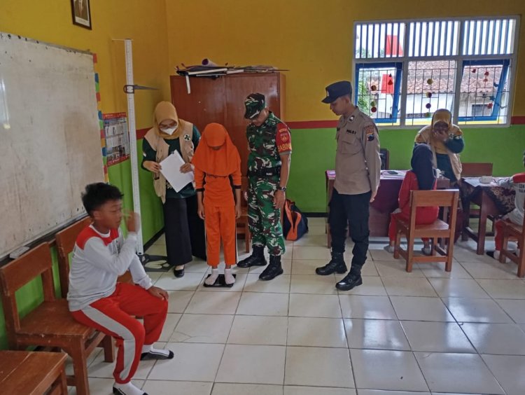 Babinsa Melaksanakan Pendampingan Kegiatan Pengecekan Kesehatan gratis (PKG) Di Wilayah Binaan 