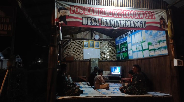Babinsa Koramil 13/Banjarmangu Patroli Siskamling Jaga Keamanan Wilayah